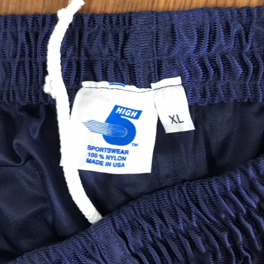 Adult athletic shorts - Picture 2 of 2
